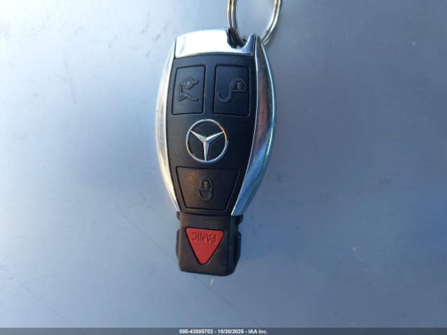 2013 MERCEDES-BENZ C 250 WDDGF4HB2DA852950 Photo 10