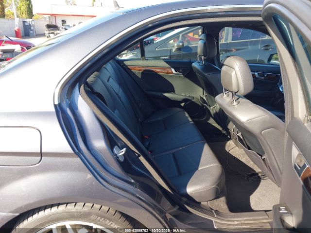 2013 MERCEDES-BENZ C 250 WDDGF4HB2DA852950 Photo 7