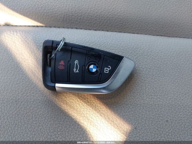 2018 BMW X1 WBXHT3Z36J4A66514 Photo 10