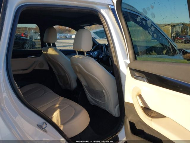 2018 BMW X1 WBXHT3Z36J4A66514 Photo 7