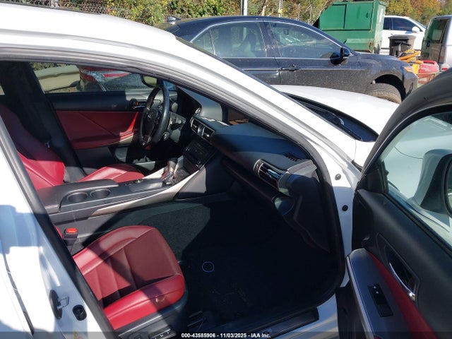 43585906 :رقم المزاد ، JTHBA1D22G5038249 vin ، 2016 Lexus Is 200t مزاد بيع