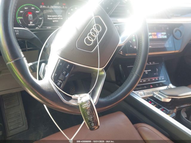 2019 AUDI E-TRON WA1VAAGE2KB015837 Photo 10
