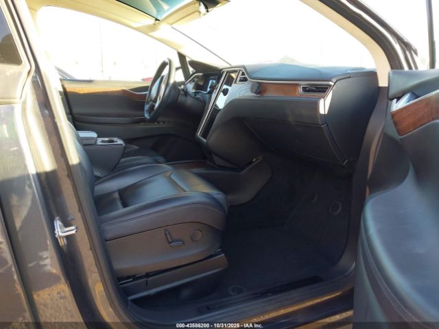 2017 TESLA MODEL X 5YJXCBE25HF079108 Photo 4