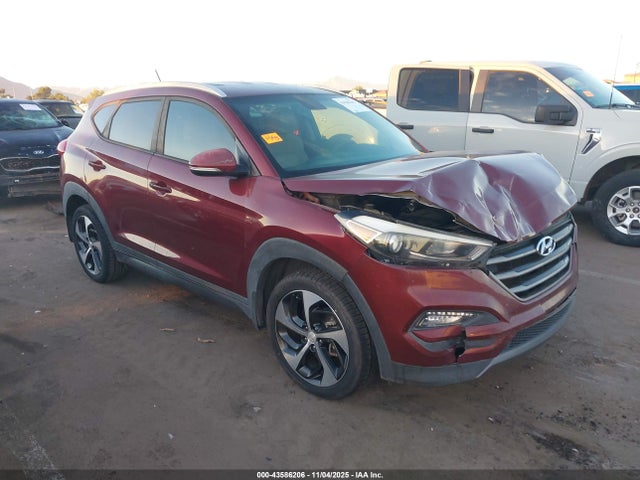 2016 KM8J3CA29GU158915 main image
