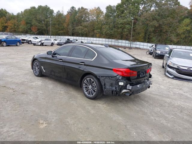 2018 BMW 530I WBAJA5C5XJWA36959 Photo 2