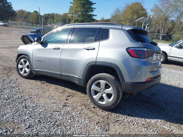 2019 JEEP COMPASS 3C4NJDBB6KT671879 Photo 2