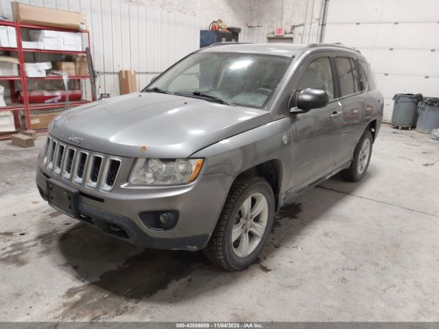 2011 JEEP COMPASS 1J4NF1FB4BD279932 Photo 1