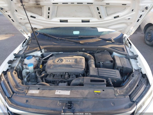 43586548 :رقم المزاد ، 1VWDT7A34HC086303 vin ، 2017 Volkswagen Passat 1.8t R-line مزاد بيع