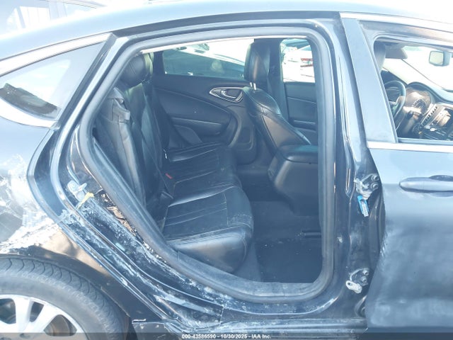 43586590 :رقم المزاد ، 1C3CCCAB7GN185123 vin ، 2016 Chrysler 200 Limited Platinum مزاد بيع