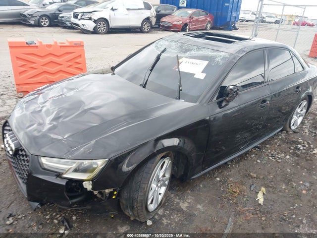 2018 AUDI A4 WAUKMAF43JA035055 Photo 1