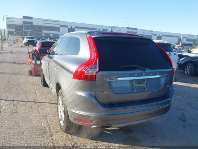 2017 VOLVO XC60 YV440MDU0H2008506 Photo 2