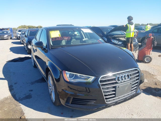 2015 AUDI A3 WAUCCGFF2F1040170 Photo 0