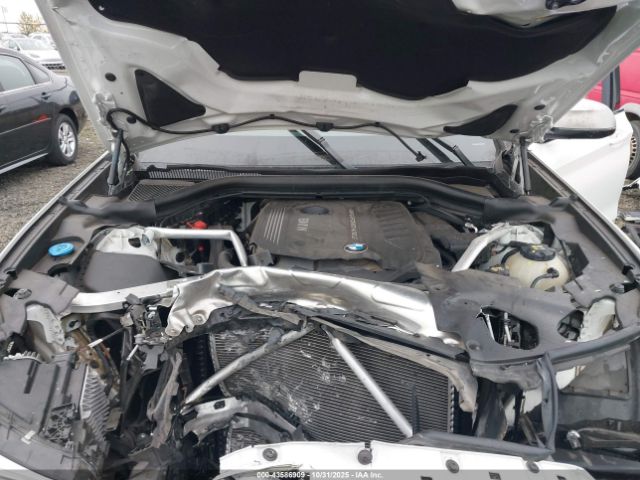 2018 BMW X3 5UXTS3C51J0Y99743 Photo 9