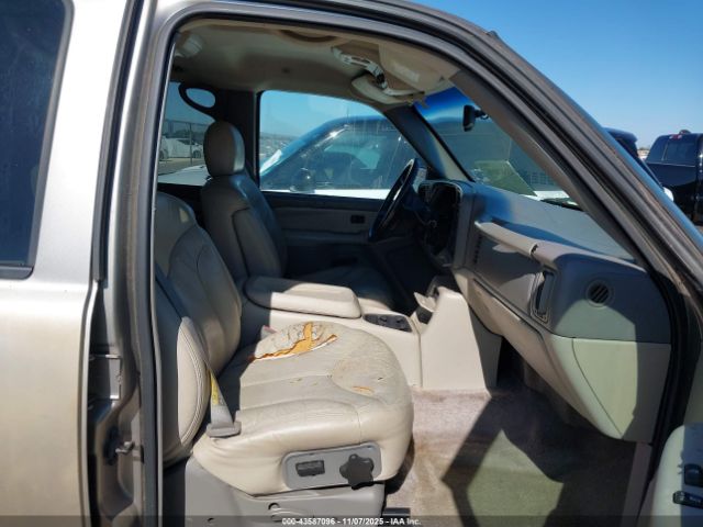 2001 GMC YUKON XL 1500 3GKEC16T21G218978 Photo 4