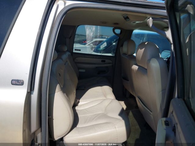 2001 GMC YUKON XL 1500 3GKEC16T21G218978 Photo 7