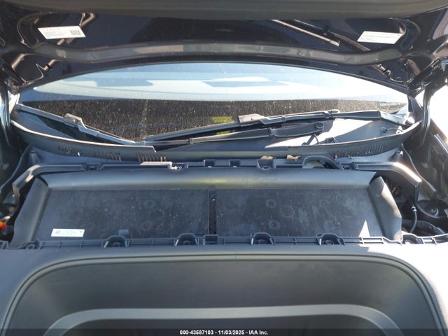 2026 TESLA MODEL Y 7SAYGDEE0TA388086 Photo 9