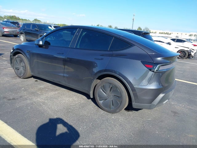 2026 TESLA MODEL Y 7SAYGDEE0TA388086 Photo 2