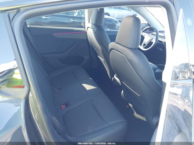 2026 TESLA MODEL Y 7SAYGDEE0TA388086 Photo 7