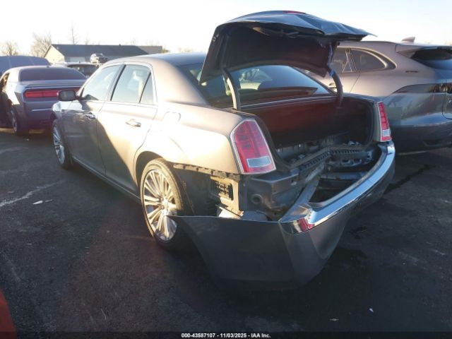 2011 CHRYSLER 300 2C3CA5CG0BH564749 Photo 2