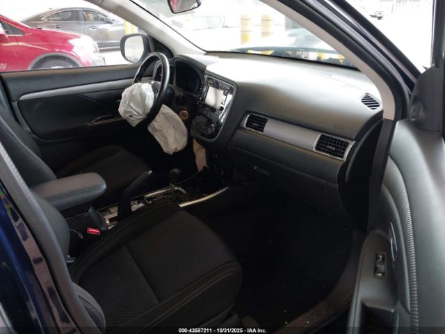 2017 MITSUBISHI OUTLANDER JA4AZ2A39HZ039704 Photo 4