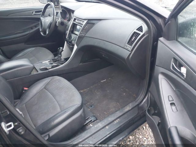 2011 HYUNDAI SONATA 5NPEC4AC9BH100813 Photo 4