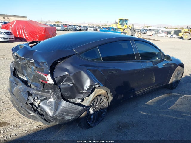 2025 TESLA MODEL 3 5YJ3E1EA6SF027276 Photo 3