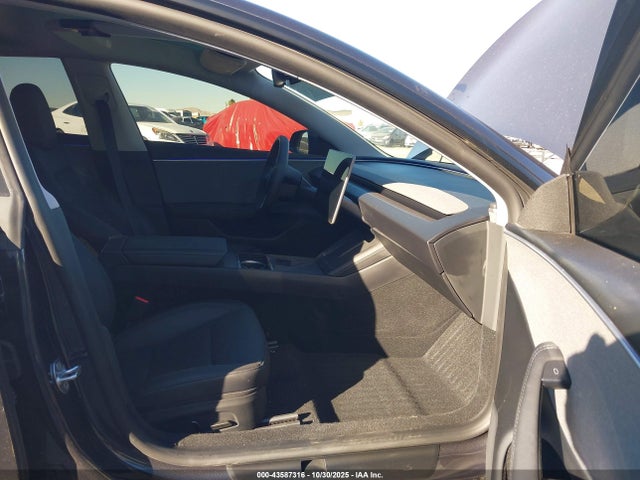 2025 TESLA MODEL 3 5YJ3E1EA6SF027276 Photo 4