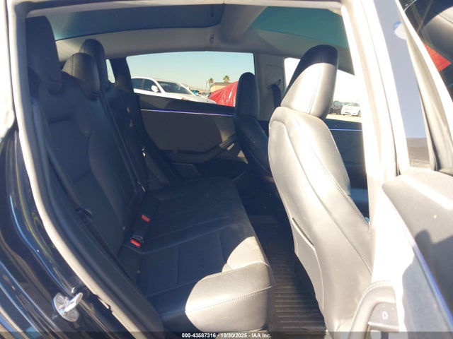2025 TESLA MODEL 3 5YJ3E1EA6SF027276 Photo 7