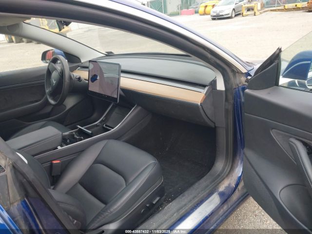 2020 TESLA MODEL 3 5YJ3E1EAXLF631141 Photo 4