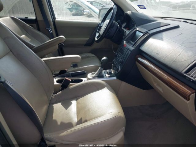 2010 LAND ROVER LR2 SALFT2BN3AH158060 Photo 4