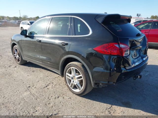 2014 PORSCHE CAYENNE WP1AA2A24ELA92537 Photo 2