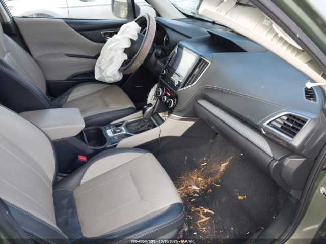 2019 SUBARU FORESTER JF2SKAUC3KH479887 Photo 4