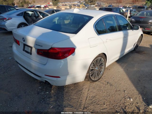2019 BMW 5 SERIES WBAJA5C58KWW11011 Photo 3