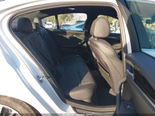 2019 BMW 5 SERIES WBAJA5C58KWW11011 Photo 7