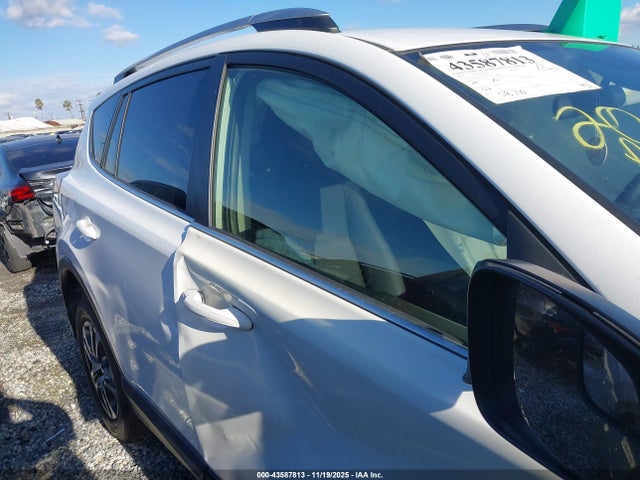 Toyota RAV4 LE 2017 JTMZFREV6HJ703560 Image 36