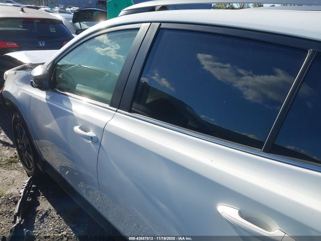 Toyota RAV4 LE 2017 JTMZFREV6HJ703560 Image 37