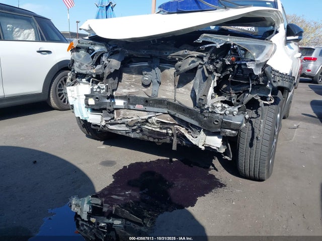 Toyota RAV4 LE 2017 JTMZFREV6HJ703560 Image 40