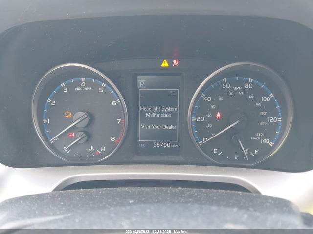 Toyota RAV4 LE 2017 JTMZFREV6HJ703560 Image 29