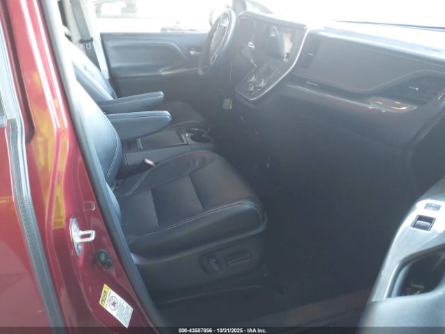 2017 TOYOTA SIENNA 5TDXZ3DC2HS828053 Photo 4