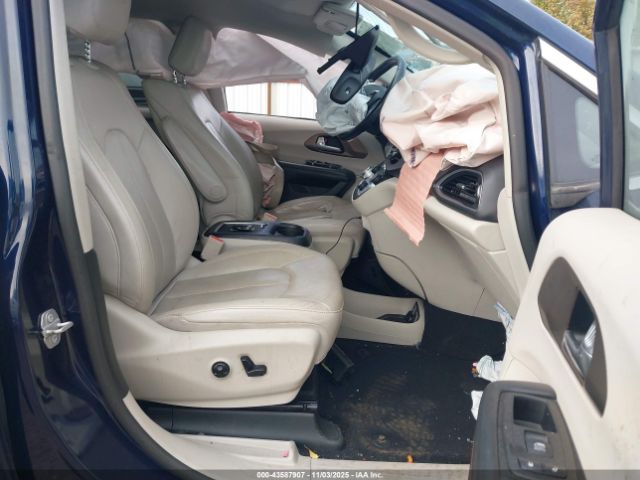 2019 CHRYSLER PACIFICA 2C4RC1EGXKR627372 Photo 4