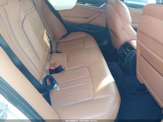 2019 BMW 5 SERIES WBAJA5C54KWW08977 Photo 7
