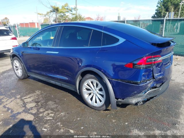 2017 TESLA MODEL X 5YJXCAE20HF067331 Photo 2