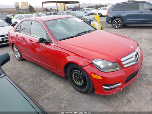 2013 MERCEDES-BENZ C 250 WDDGF4HB3DR254481