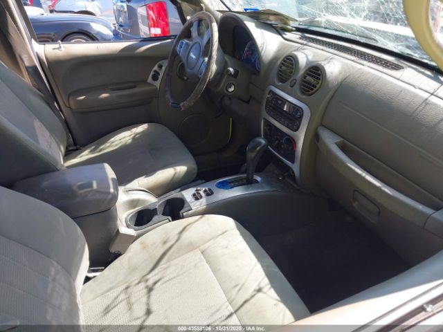 2005 JEEP LIBERTY 1J4GL58K15W516021 Photo 4