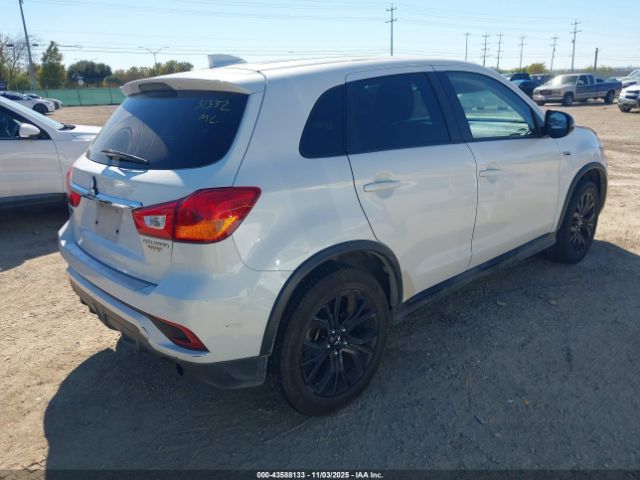 2018 MITSUBISHI OUTLANDER SPORT JA4AP3AU1JU012147 Photo 3