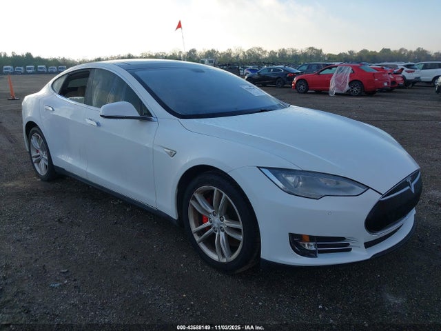 2014 TESLA MODEL S 5YJSA1H1XEFP41581 Photo 0