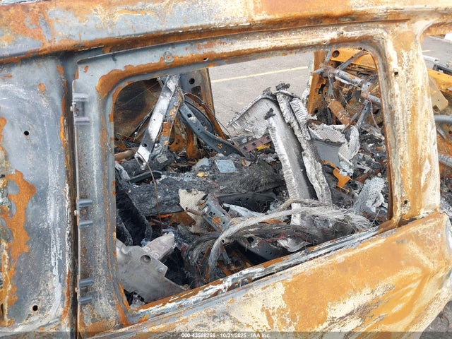 2021 BMW X3 M 5YMTS0C02M9F00482 Photo 7