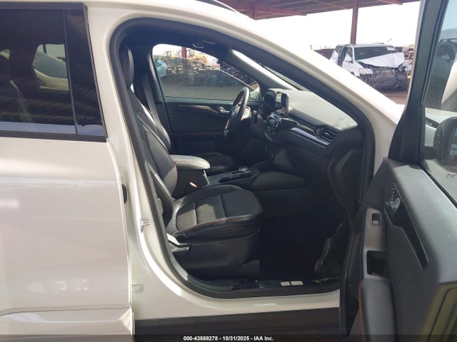 1FMCU0MZ8RUB14341 Ford Escape St-line