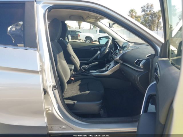 2019 MITSUBISHI ECLIPSE CROSS JA4AT4AA3KZ050636 Photo 4