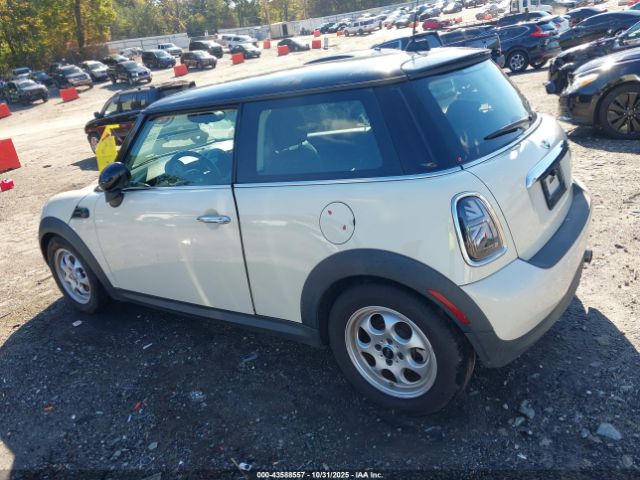 2013 MINI HARDTOP WMWSU3C51DT692454 Photo 2